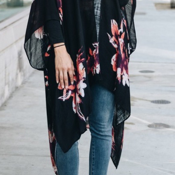 SOLD OUT Floral Boho Kimono Printed Wrap Scarf Top - Picture 4 of 4